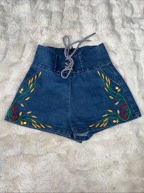 Lady First High Waisted Embroidered Flowers Denim Shorts Medium
